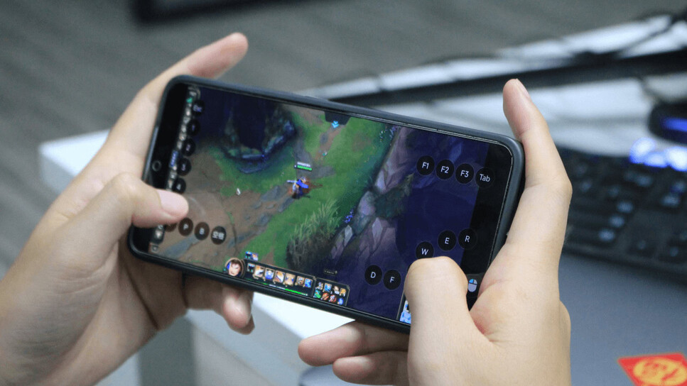 DeskIn pretvara Android telefon u prenosivi PC gejming uređaj