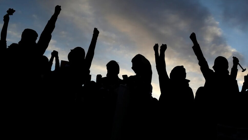 Zašto mobilne mreže uvek „padnu” na protestima i velikim okupljanjima?
